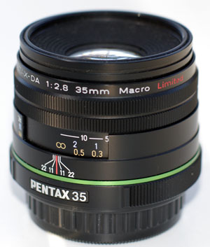 Pentax 35mm F2.8- Macro and Normal Lens All-in-one